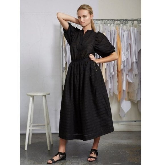 Heidi Merrick Cedar Midi Skirt in Black 0 - Picture 1 of 10
